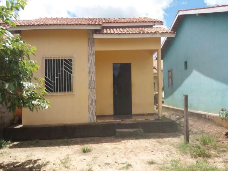 3382 - Casa, Residencial, 2 dormitório(s), 1 vaga(s) de garagem