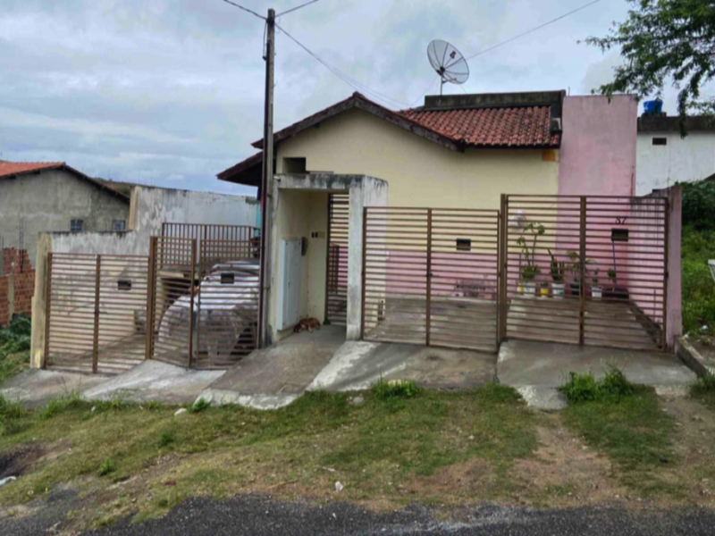 94197 - Casa, Residencial, Universitário, 2 dormitório(s), 1 vaga(s) de garagem