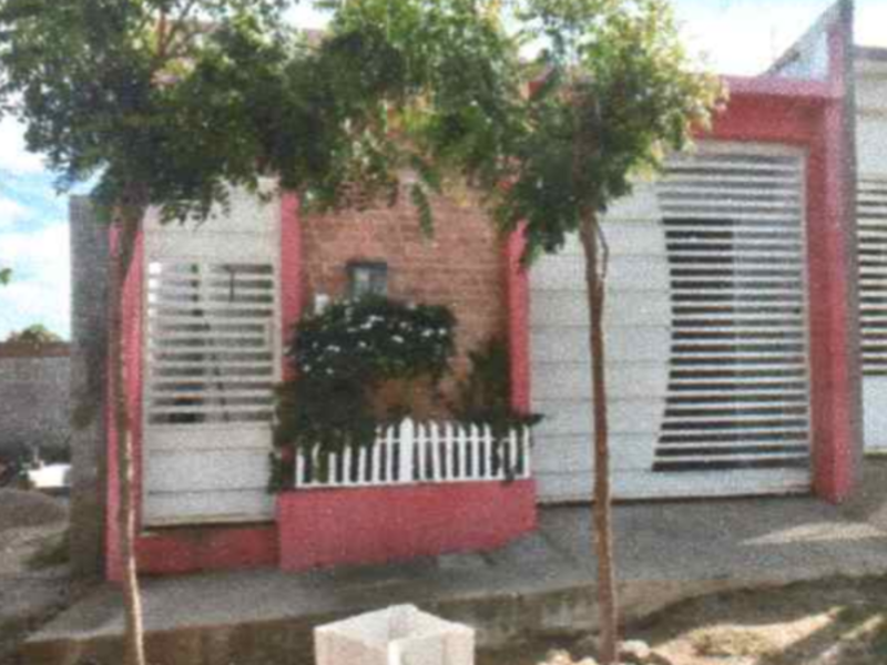 98113 - Casa, Residencial, 2 dormitório(s), 1 vaga(s) de garagem