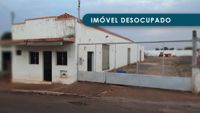 Foto - Galpão e Terreno 3.227 m² - Centro - Santa Vitória - MG - [1]