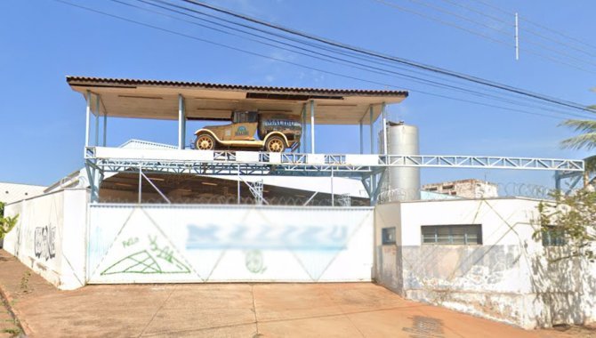 Foto - Imóvel Industrial e Área de 6.664 m² - Centro - Frutal - MG - [1]