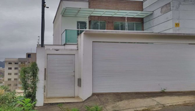 Foto - Casa - Juiz de Fora-MG - Rua Pedro Gonçalves de Oliveira, 315 - Jardim Bom Pastor - [1]